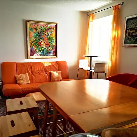 Yacht Marina Trogir, Heritage Bella Vistaa تروغير