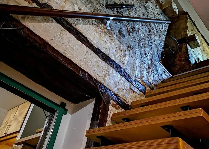 Yacht Marina Trogir, Heritage Bella Vistaa *