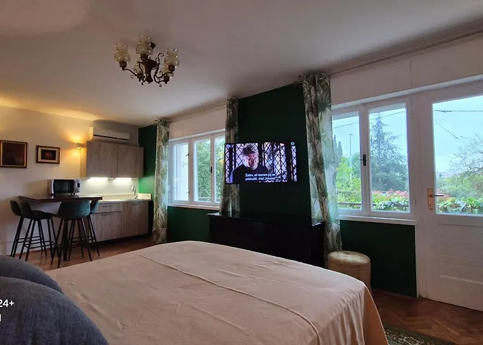 Yacht Marina Trogir, Heritage Bella Vistaa Апартаменти Трогір